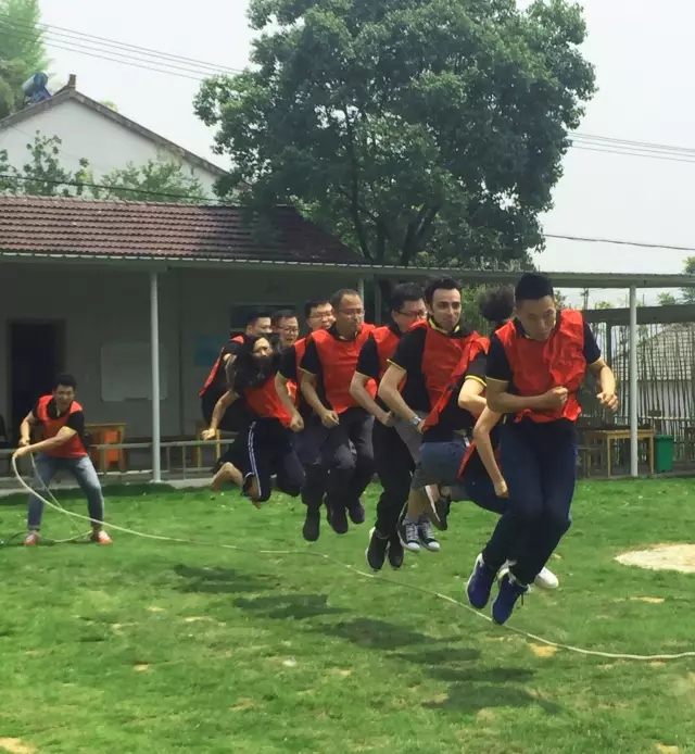 “向妄想启程” J9集团销售团建活动美满开放